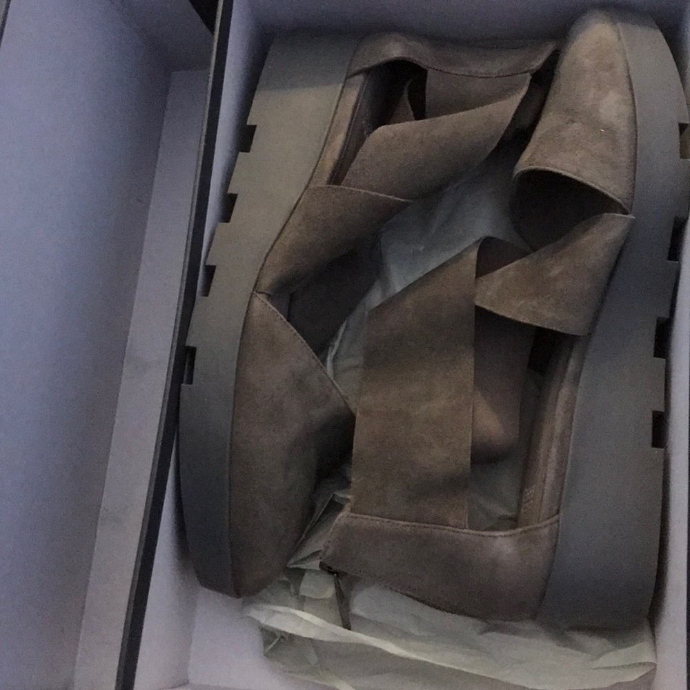 Eileen Fisher Buoy Smoke 9.5